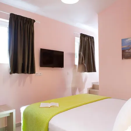 Anthemis Luxury Vilă *