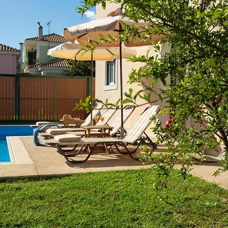 Anthemis Luxury Kariótai